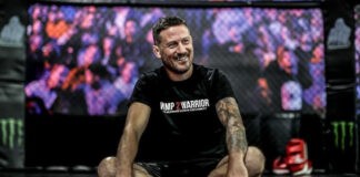 Ο John Kavanagh