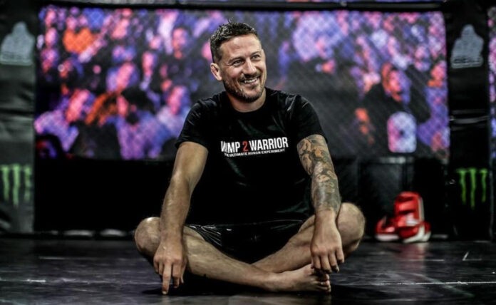 Ο John Kavanagh